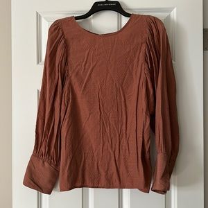NWOT Bella Ella Long Sleeve Fall Shirt